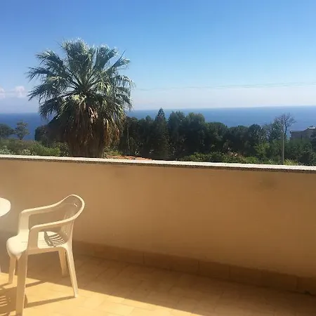 Villa Amarilla