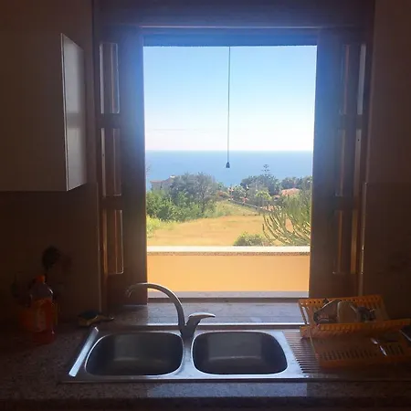 Villa Amarilla Santa Maria (Vibo Valentia)